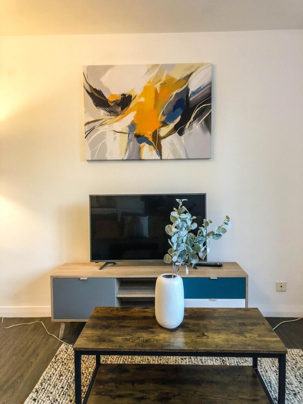 Modern 2-bed Nw Near Camden - Great Location & Transport * Londra